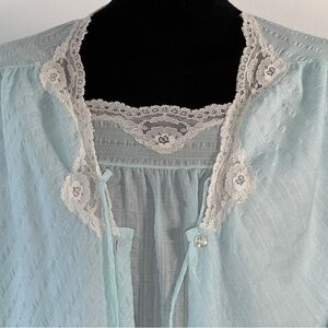 Vintage 70s Sheer Nightgown & Robe Seersucker Lace Baby Blue Flutter Sleeve S/M